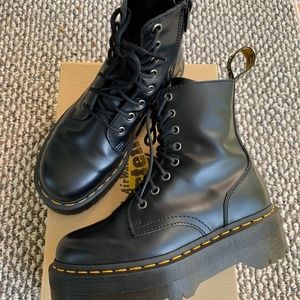 Dr. Martens Jadon Size 6 - Platform Boots - Black